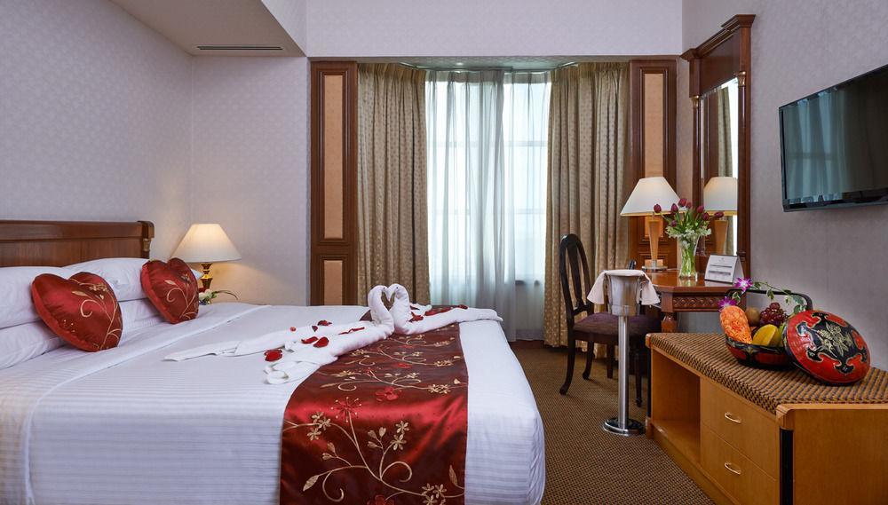 Grand Swiss-Belhotel Melaka Exterior photo